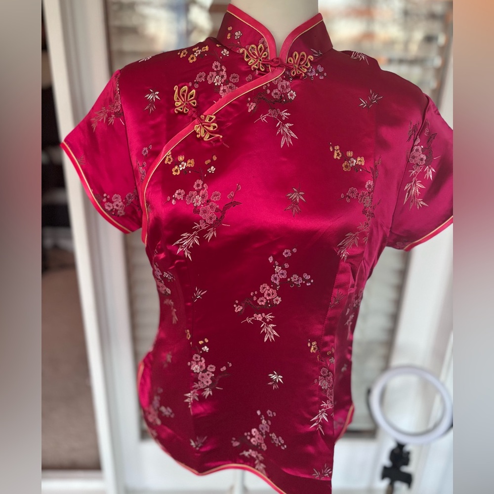 Singaporean pink blouse